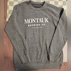 Montauk Brewing Co. Gray Cotton Sweatshirt Size M